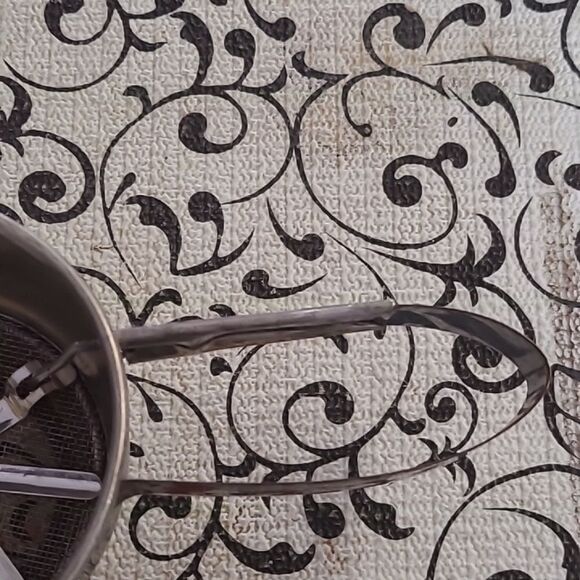 Vintage Metal Flour Sifter - Picture 4 of 6